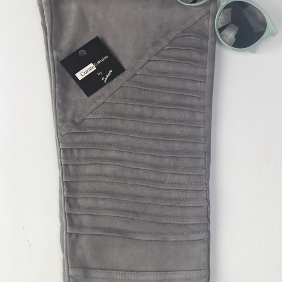 🔺RESTOCKED🔺Faux Suede Gray Moto Pants - Picture 4 of 6